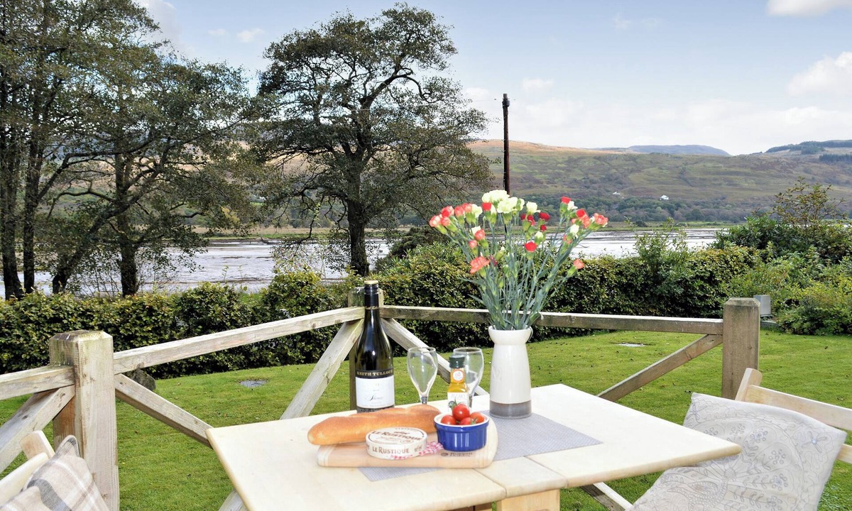 Colintraive Cottage | 3 bedroom accommodation in Glendaruel, near Tignabruaich