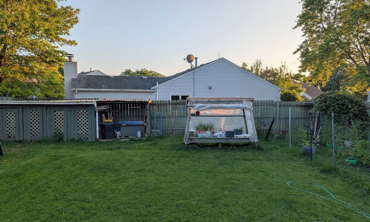 Fox Valley House | 3-bedroom house in pleasant Aurora with cool AC and comfort