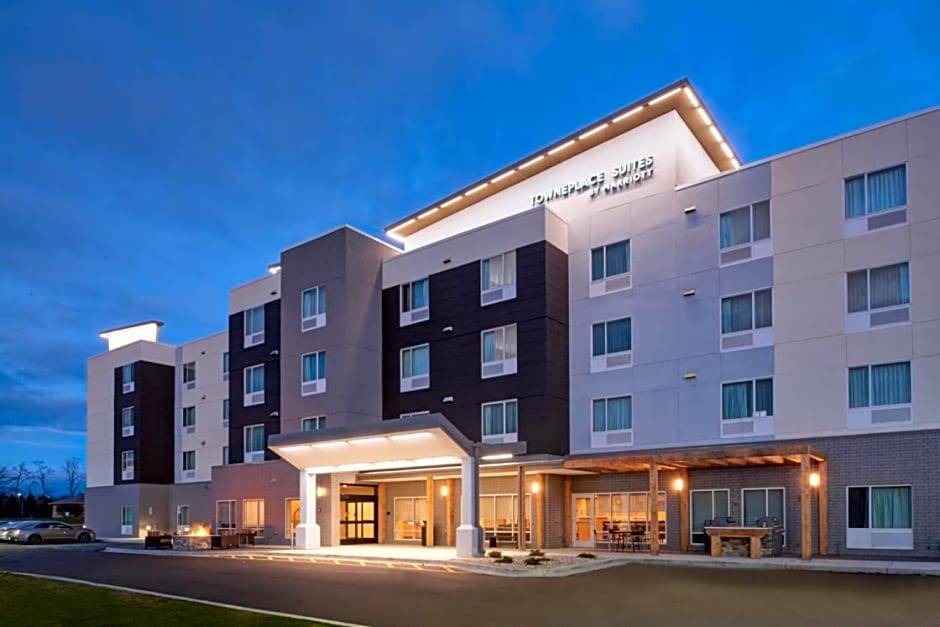 Forest Hills Hotel | 3-Star Hotel ∙ TownePlace Suites by Marriott Grand Rapids Airport