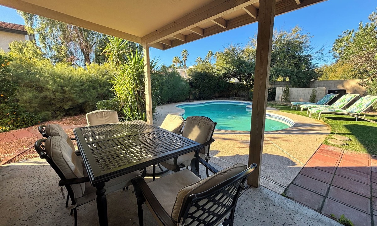 Paradise Park Vista House | 3000SQFT Kierland Retreat with Pool & Spa