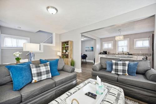 Youngstown Apartment | 3BR home in Lorain near Lake Erie & Cedar Point