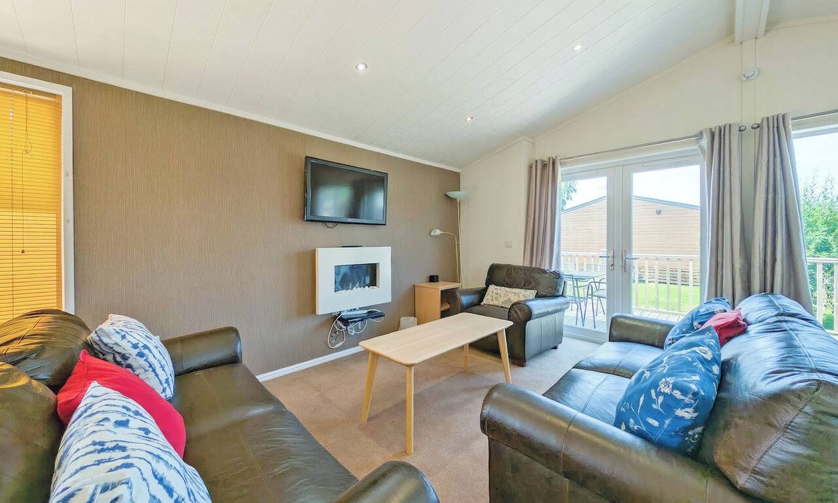 Carnforth Ski Chalet | 4 bedroom accommodation in Carnforth