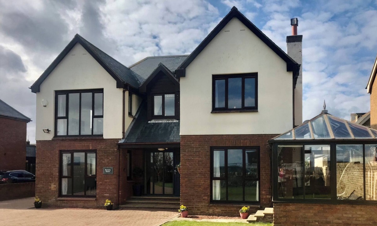 North Sunderland Cottage | 4 bedroom accommodation in Seahouses