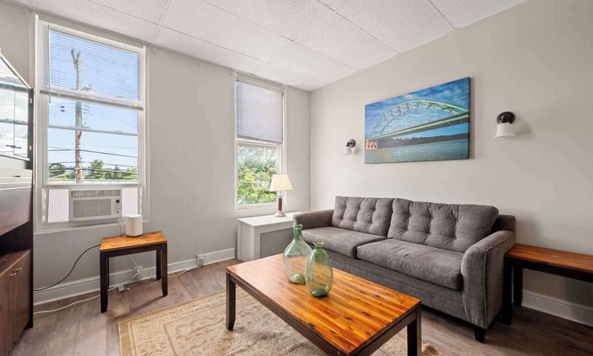 South Side Flats Apartment | 4 Bedroom Beauty Spacious Home in Southside