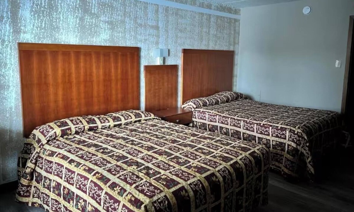 Devils Lake Hotel | 4 Budget-Friendly Rooms Near Local Dining & Outdoor Recreation, w/Free Parking