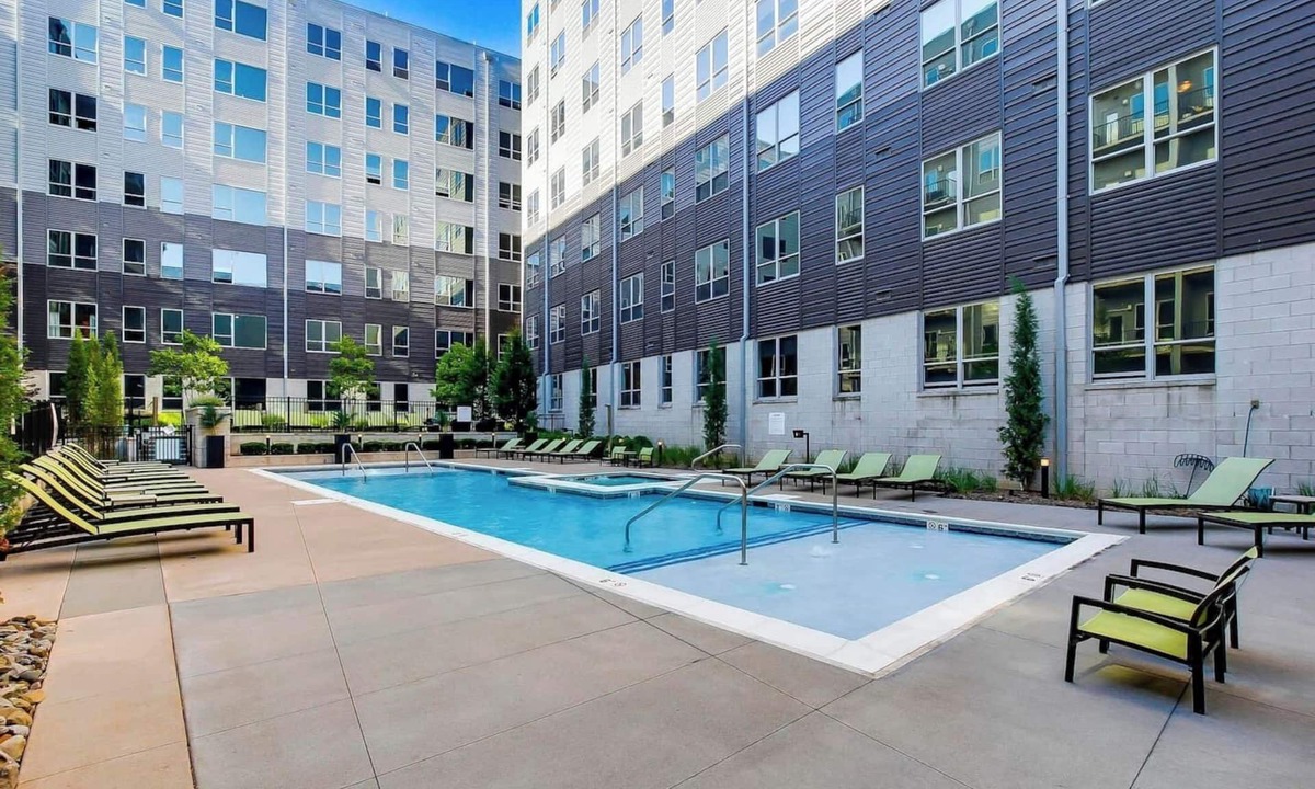 Downtown Louisville Apartment | 4th Street Suites - Comfortable King Bed Suite