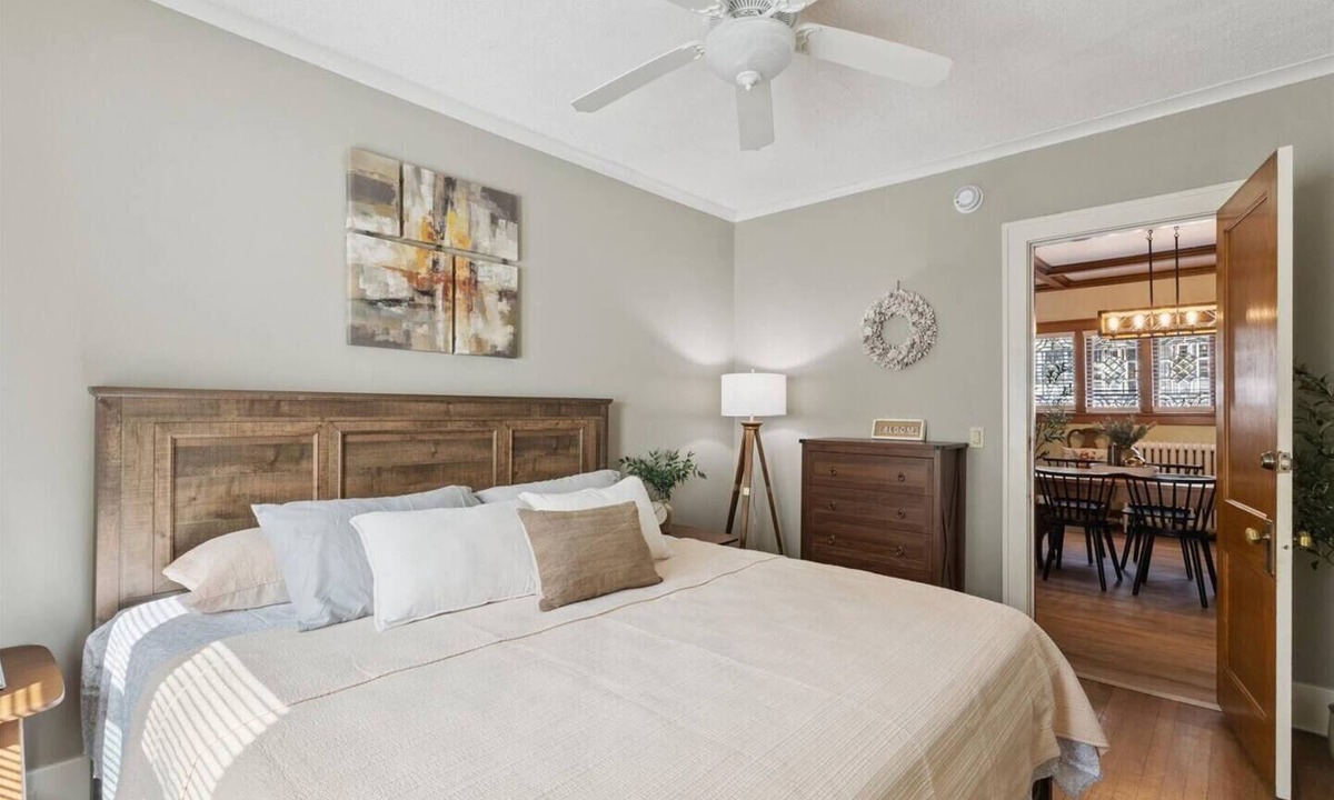 John Ball Park House | 5-Bed 3 bath near GR Medical & Business Districts