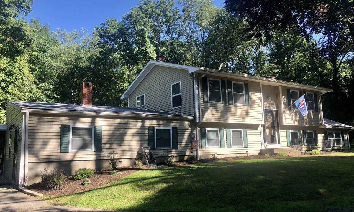 Kingston House | 5 Bedrooms of Beach and Quiet Just 15 Minutes From Narragansett Attractions!