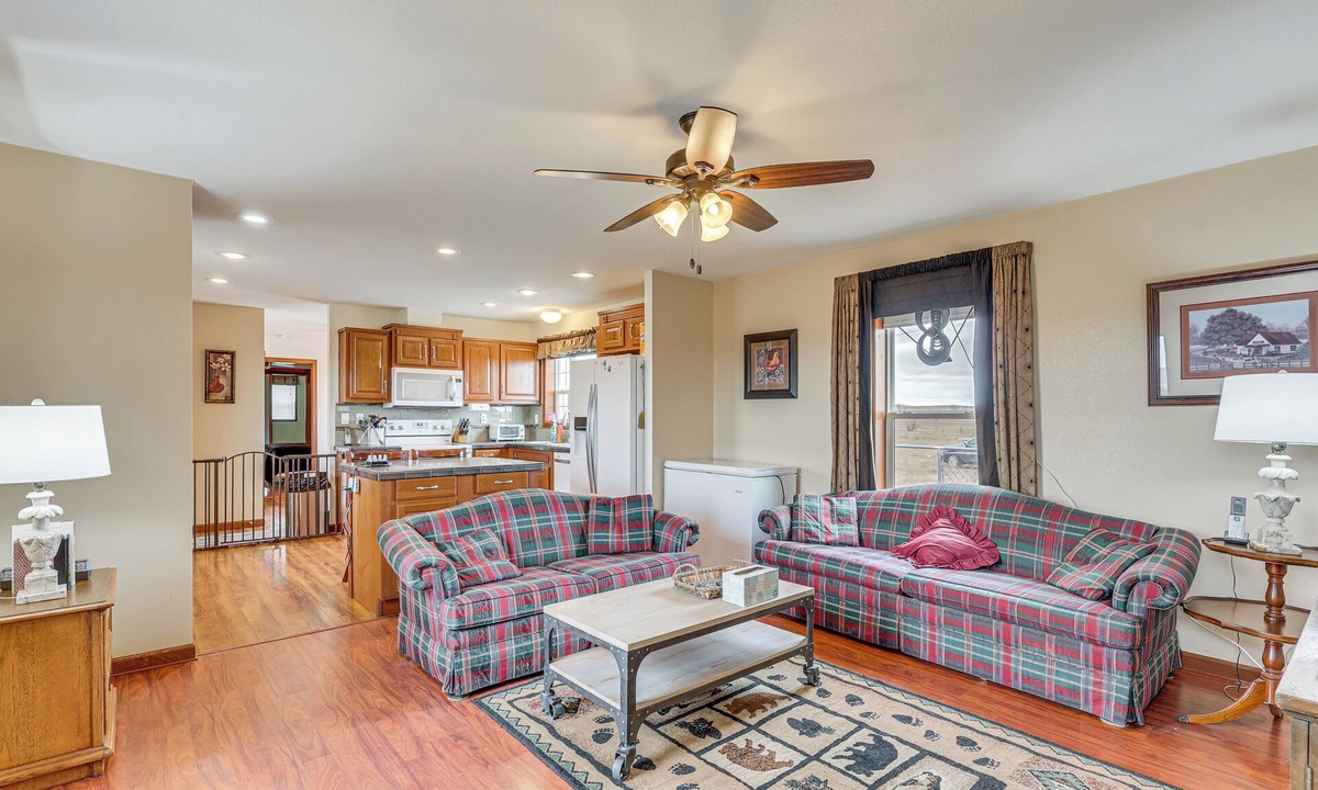 Watford City Cabin | 5 Private Acres! Outdoor Haven in Watford City