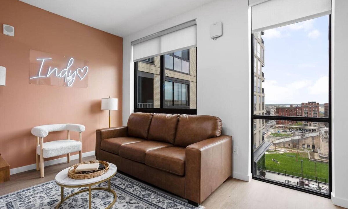 Mile Square Apartment | 5 Star Luxury| Free Espresso+Pool+Executive Lounge