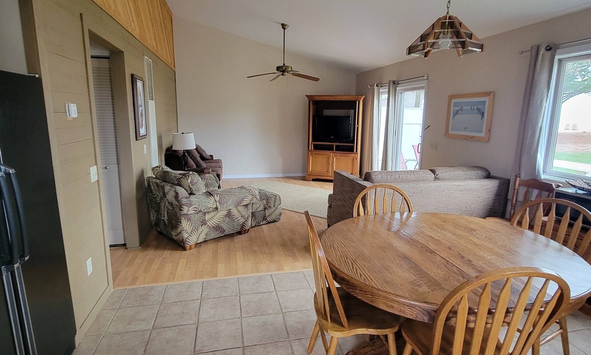 Oscoda Resort | #5 Thomas' Parkside Cottages, 2BR Lake Huron view suite, Downtown location