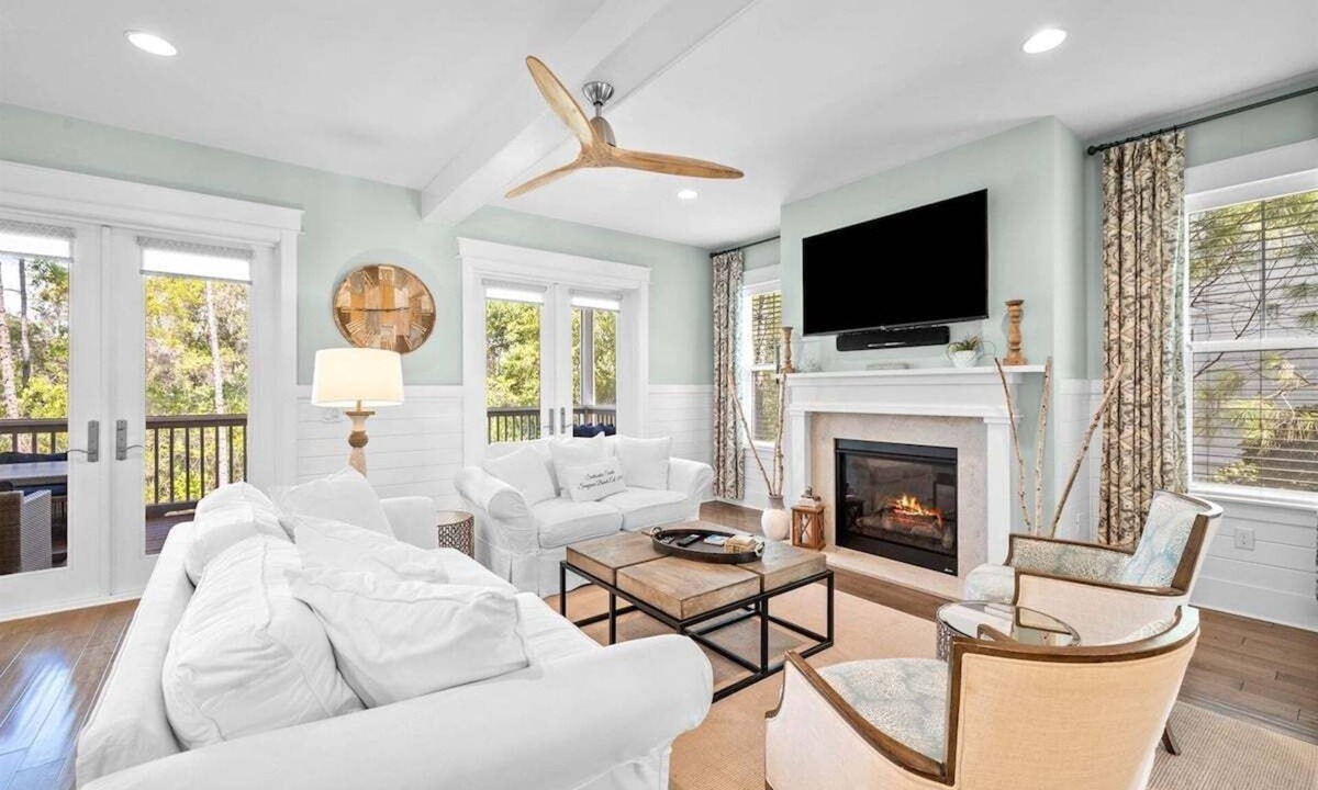 Santa Rosa Beach House | 🌊 6 Beds | 4 Porches | Golf Cart | Sleeps 12