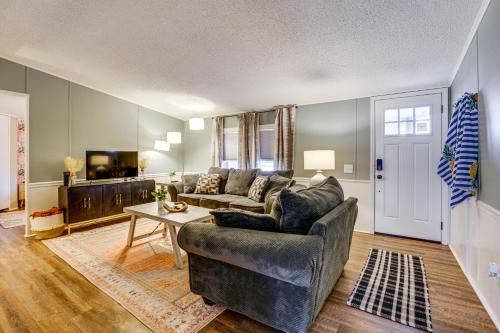 Port Austin House | 6 Mi to State Harbor! Stylish Port Austin Home
