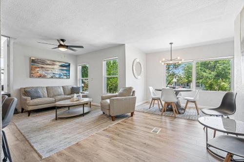 Central Oklahoma City House | 6BR Sleeps 14 Fenced Yard #NW38