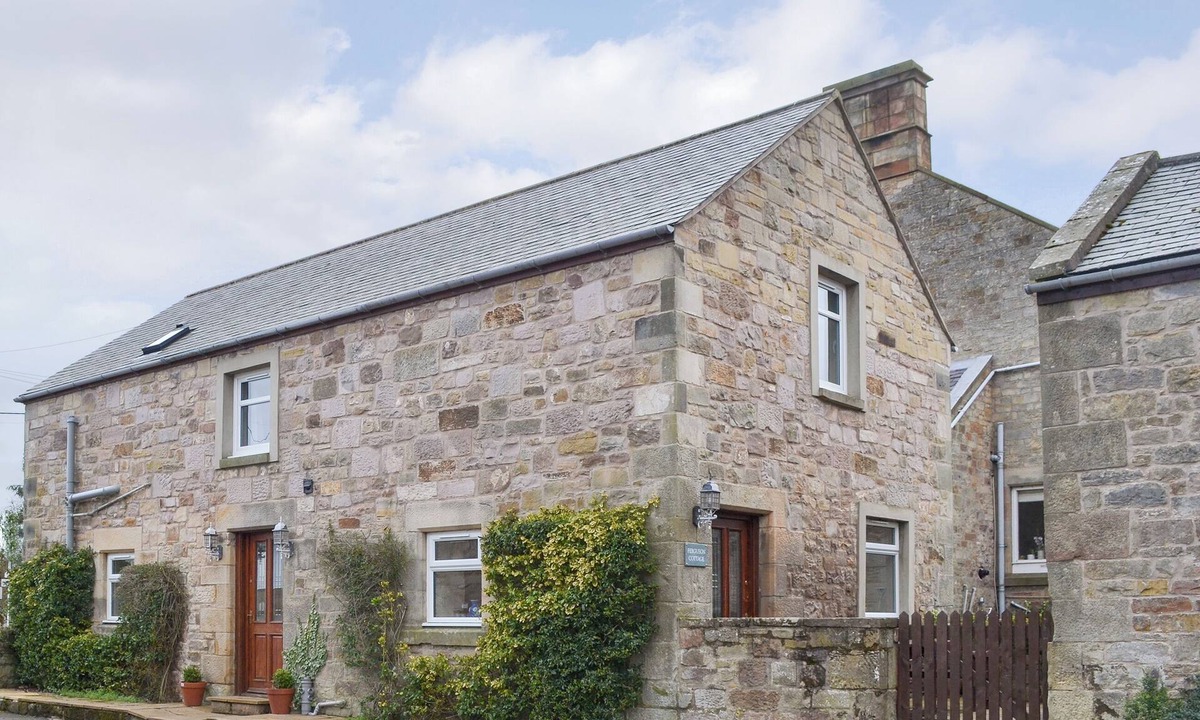 Warenford Cottage | A detached cottage only five miles from the impressive Bamburgh Castle.