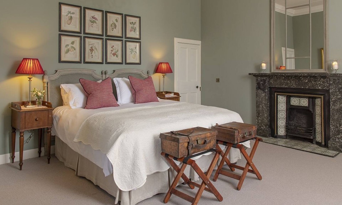 Lauder Apartment | A luxurious Scottish Castle retreat for two people