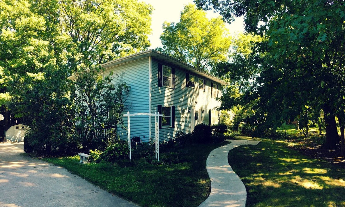 Ann Arbor House | A wonderful home for the weekend in the big house