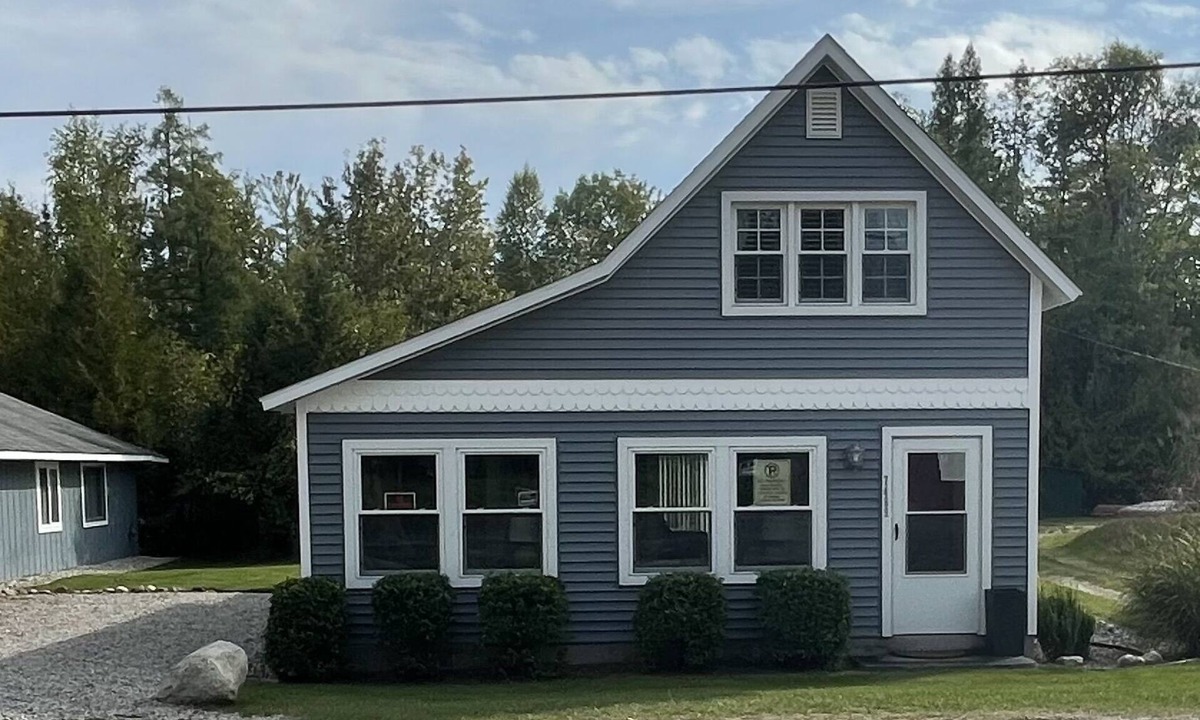 Rapid City Cottage | ACROSS FROM TORCH LAKE'S FAMOUS SANDBAR