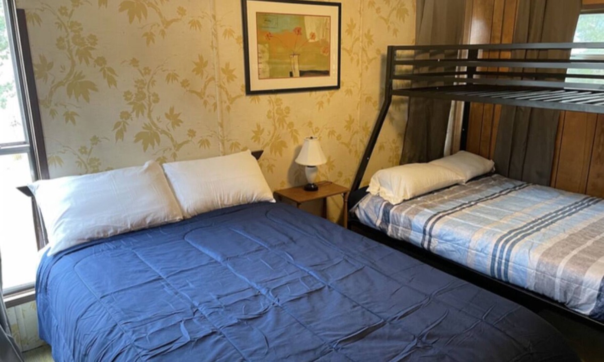 Lonergan Resort | Admiral’s Cove Resort - Full house deluxe -8-