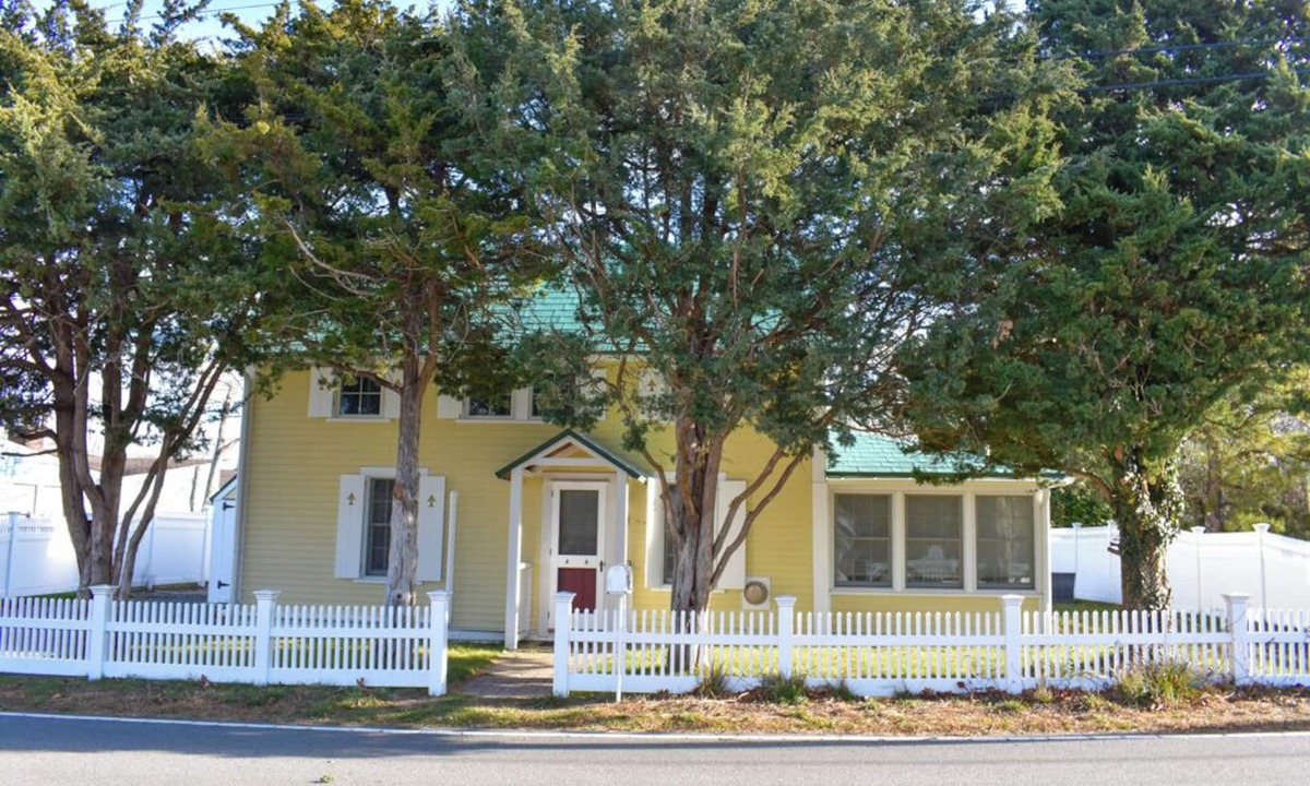 Northwest Harwich House | Adorable home, just .5 miles to Beach, sleeping 6