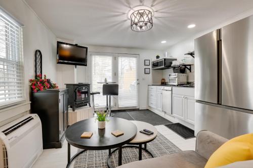 Hammondsport Apartment | Adorable Walkable Paradise w/Deck & Pool!