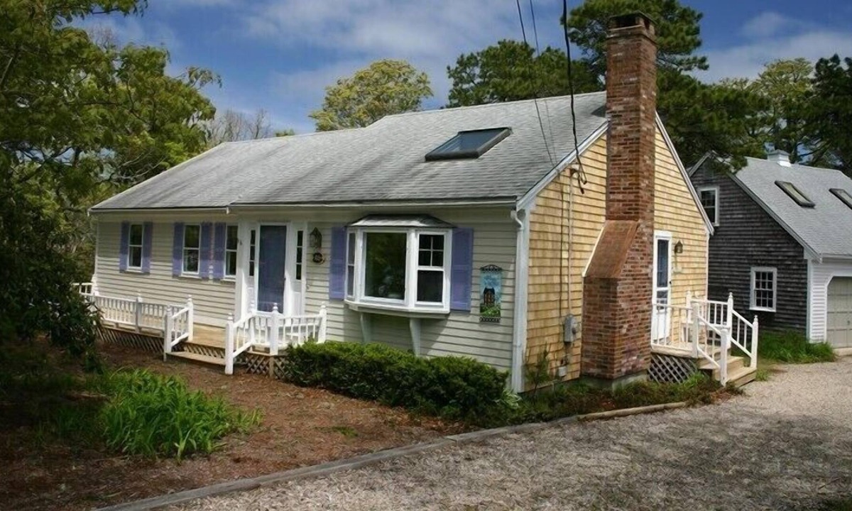 South Chatham House | AFFORDABLE AND COMFORTABLE. SHORT DRIVE TO NANTUCKET SOUND!