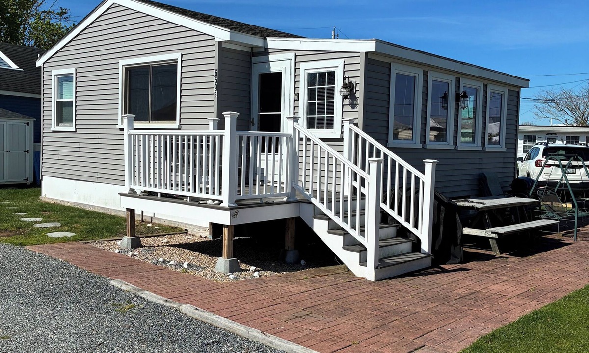 Snug Harbor Cottage | After Dune Delight