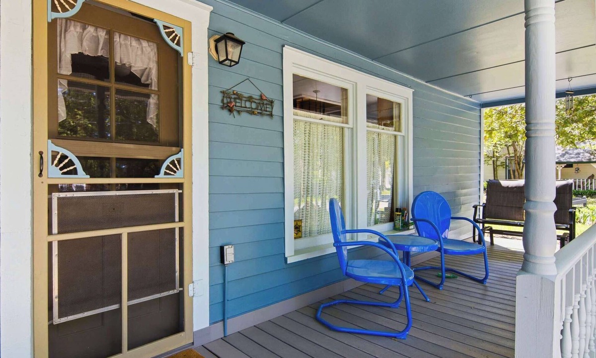 Alden House | Alden Brown Victorian | Pet Friendly | Torch Lake