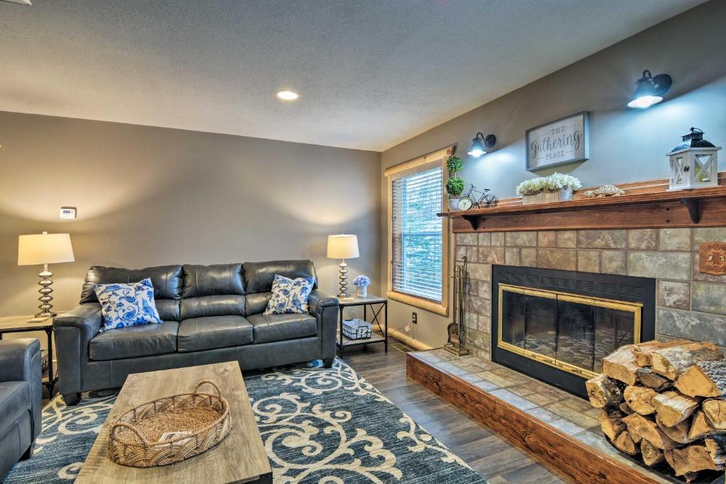 Johannesburg House | All Season Big Bear Lake House, Walk to Beach