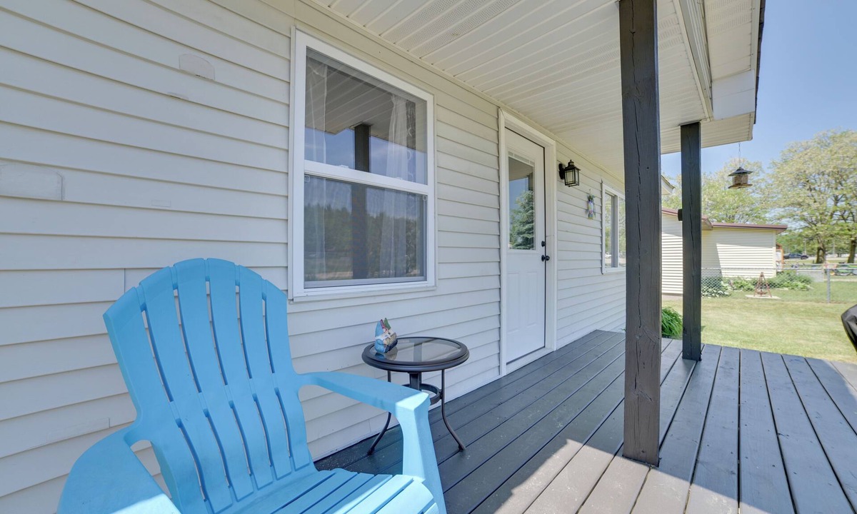 Frederic Cottage | All-season Getaway in Frederic: Bring Your Pets!