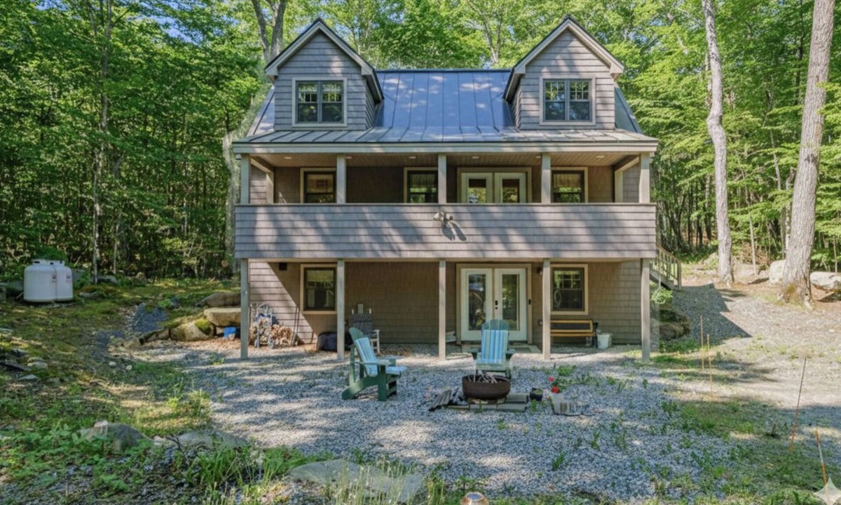 West Poland House | All Season Thompson Lake House