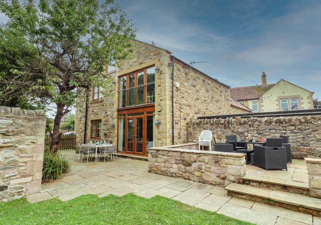 North Sunderland House | Alma House