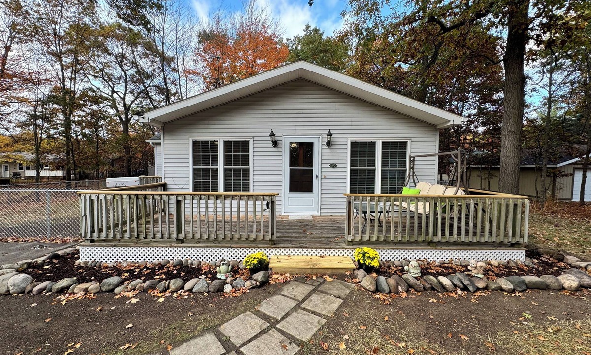 Caseville House | Amazing 2-bedroom house only 0.25 Miles from the beach
