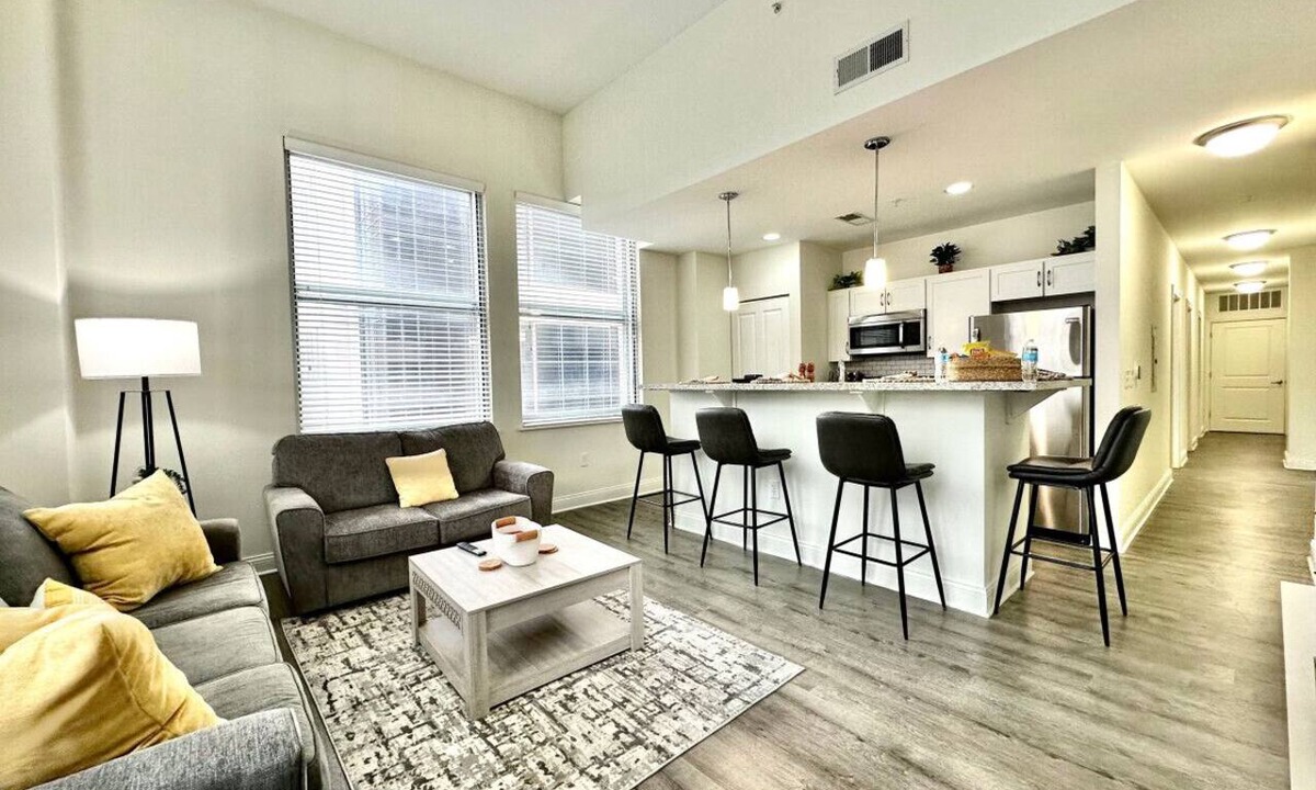 Mile Square Apartment | Amazing New City View Mins To Gainbridge and Conv Center