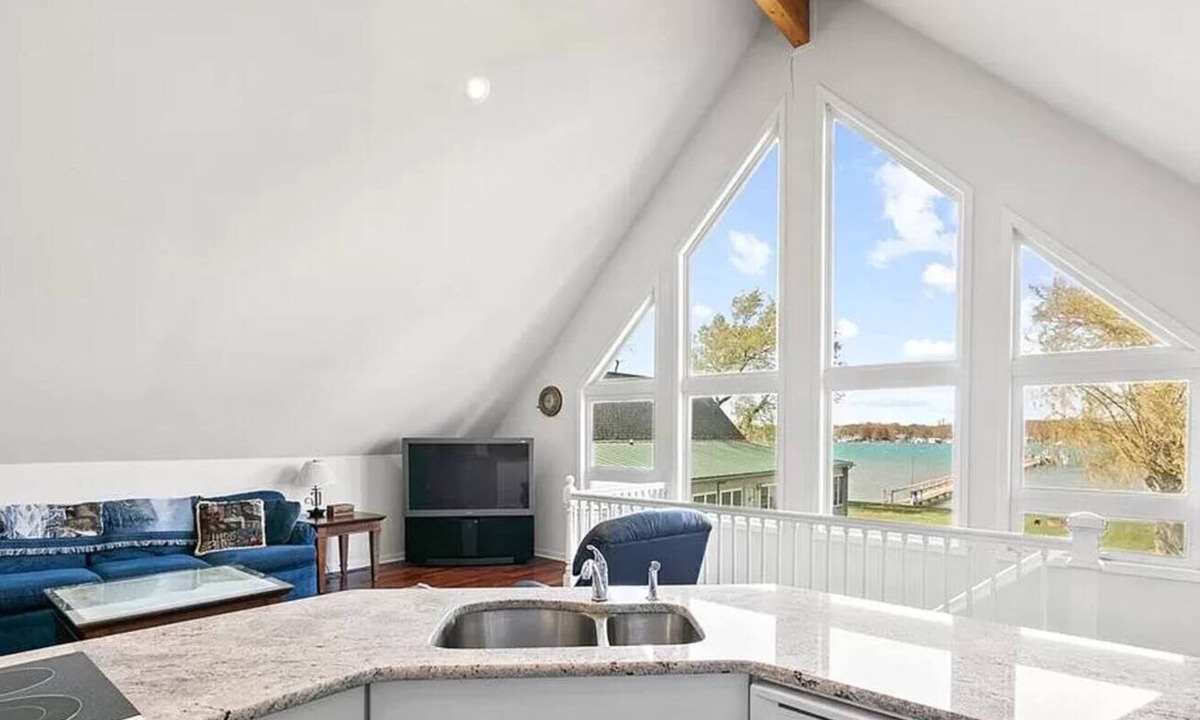 Harsens Island House | Amazing North Channel Waterfront Carriage House