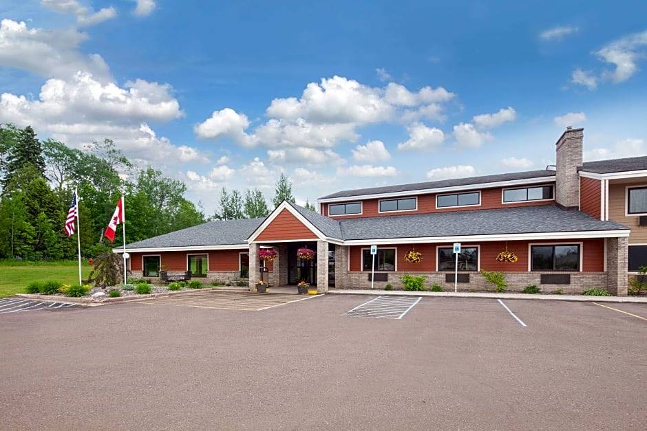 Ironwood Hotel | AmericInn by Wyndham Ironwood