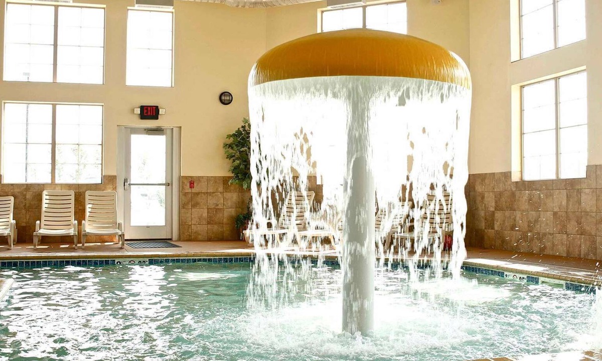 Fargo Hotel | AmericInn by Wyndham Fargo Medical Center