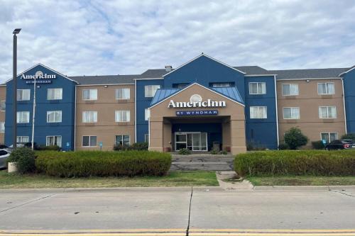 Hays Hotel | AmericInn by Wyndham Hays