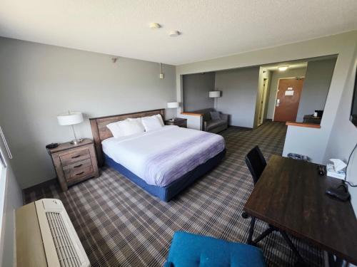 Minot Hotel | AmericInn by Wyndham Minot