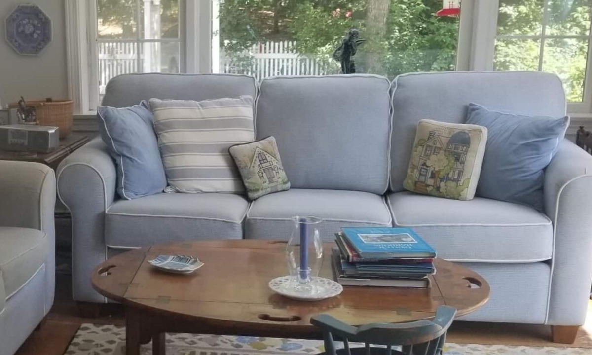 Osterville Cottage | Antique elegance in Osterville