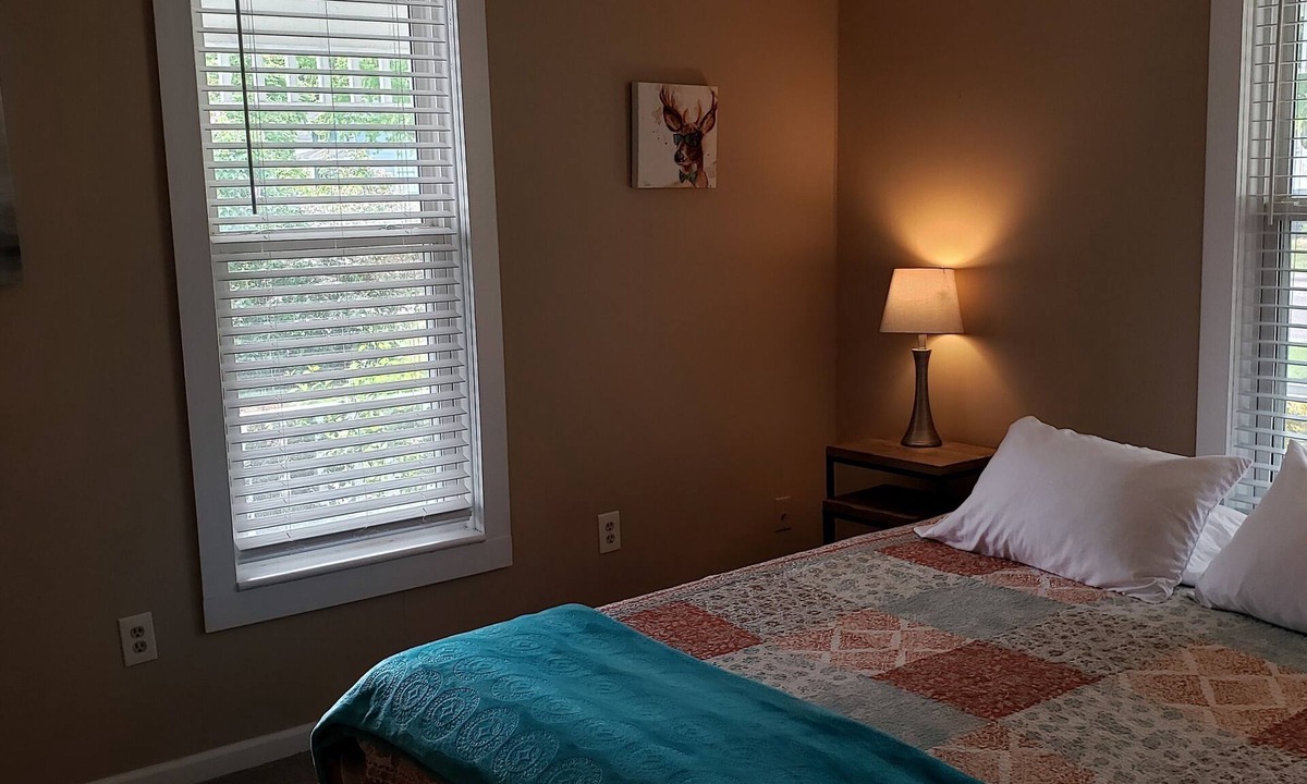 Ludington Apartment | Apartment close to beach, marina, downtown shops and restaurants