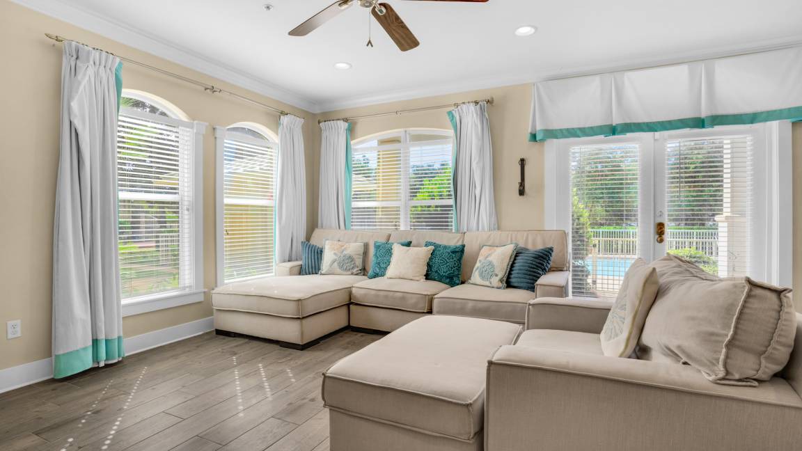 Seagrove Beach Apartment | Apartment ∙ 3 bedrooms ∙ 8 guests