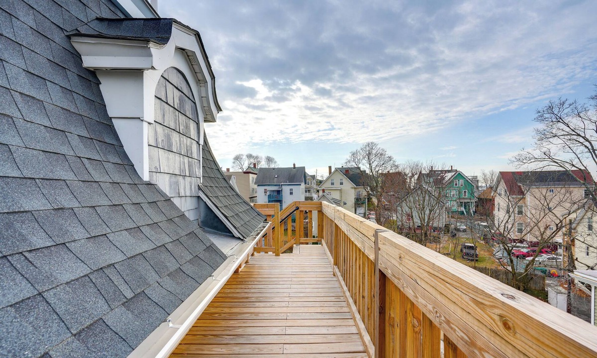 Lynn Apartment | Apt in Historic Lynn Neighborhood: 2 Mi to Beach!