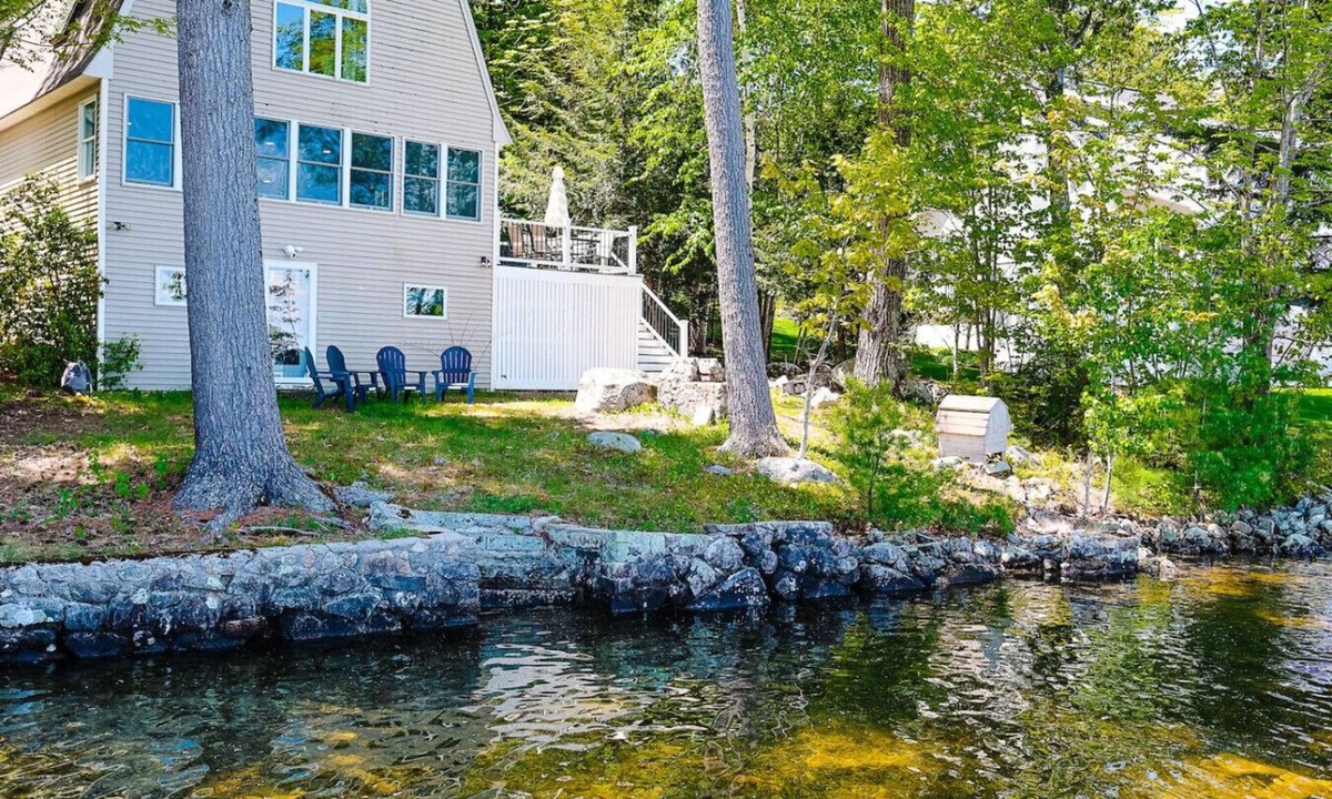 Standish House | Arthur`s Place Sebago Lakefront Near Windham