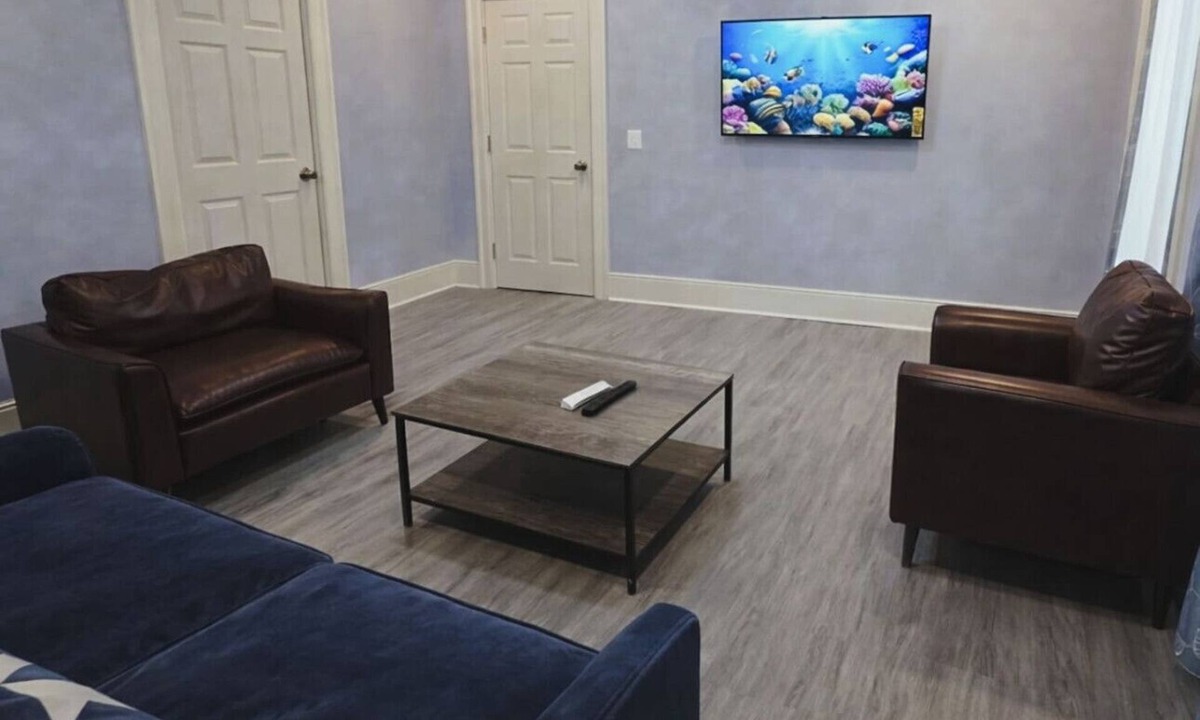 Buffalo Apartment | Artistic Comfort In Town