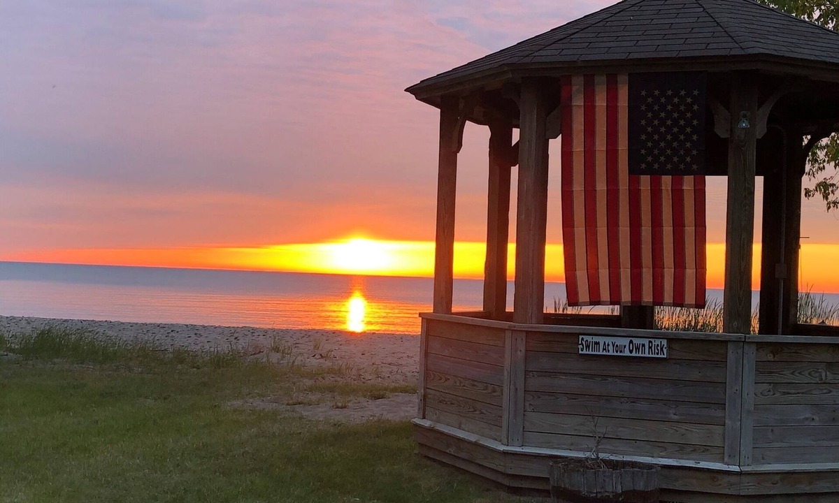 Lakeport House | At Lake Huron Shore Sunrise View entire family Home with Beach
