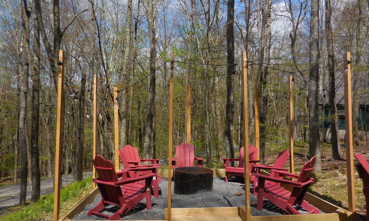 Terra Alta Cabin | August Stay-and-Play Monday-Thursday: Free Round of Golf Included