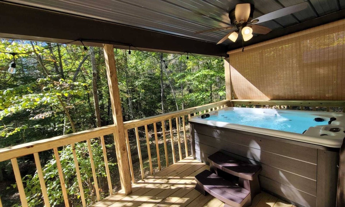 Carbon Hill Bed & Breakfast | Avenwood Cabins