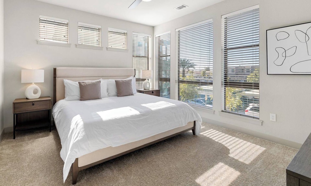 Indianapolis Apartment | Barsala l 2BD with Pool, Fitness & Mini Golf at Castleton