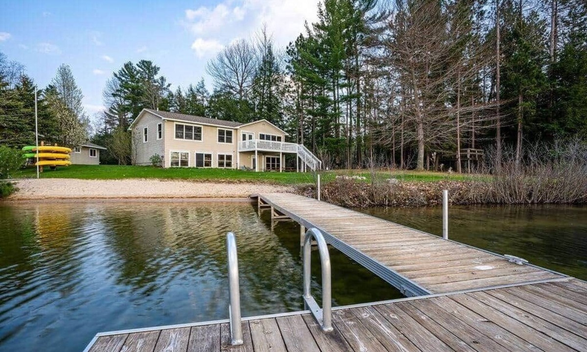 Interlochen House | Bass Lake Lodge · Private Beach · Sleeps 14